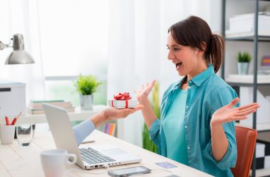 Скетч - подарок для девушки